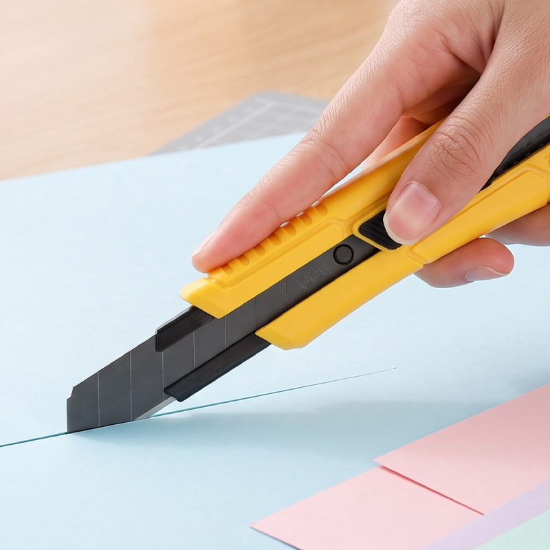 18mm SK2 Utility Knife Plastic - огляд і ціна Heavy Equipment Blade